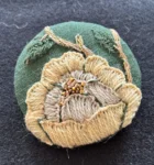 Broche fleur laine blanche