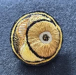 broche grafic or