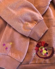 sweat rose brodé